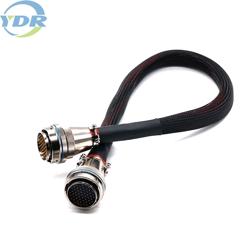 تار کنیکٹر کے حصے کیا ہیں؟